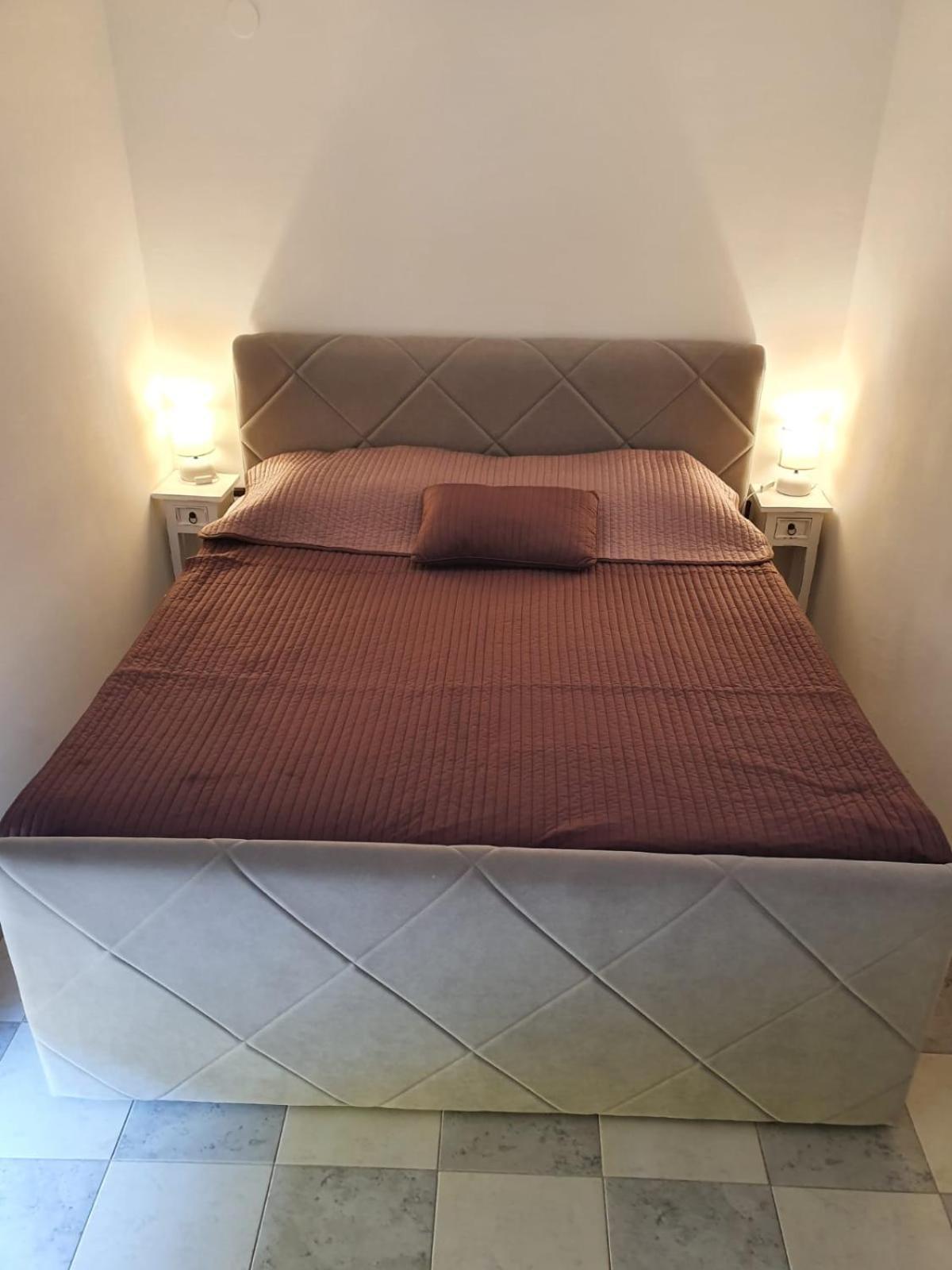 Apartments Zadar Nin Anton I Martina Vrsi Rom bilde